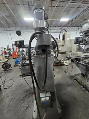 BRIDGEPORT 1.5 HP VARIABLE SPEED MILL Mills, Vertical | Machinery Central (4)