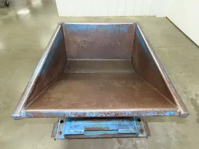 McCullough Wright Self Dumping Hopper 1/4" Yard 4000lb 2 Ton Rubber Wheels
