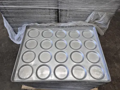 American Pan 20-Pocket Hamburger Bun Pan
