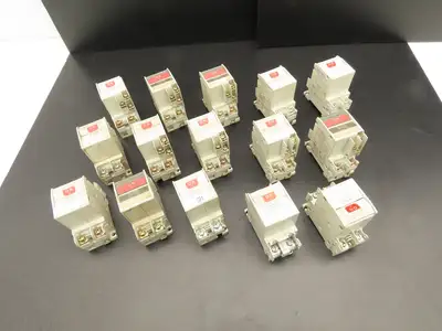 Mitsubishi CP30-BA  3A Amp Circuit Breaker Protector 2-Pole 250VAC  Lot of 15