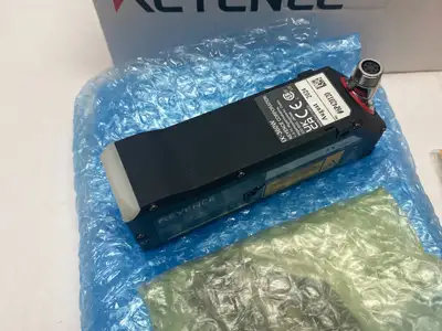 USED KEYENCE IMAGE BASED LASER SENSOR HEAD SCAN/LINE MODE 360MM
