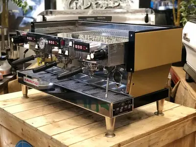 USED LA MARZOCCO LINEA CLASSIC AV