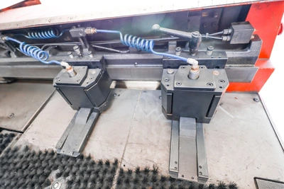 1998 AMADA VIPROS 255 Turret Punches | Elevation Machine (7)