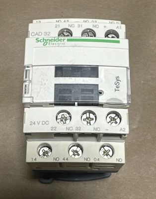 NEW Schneider Electric CAD32BD