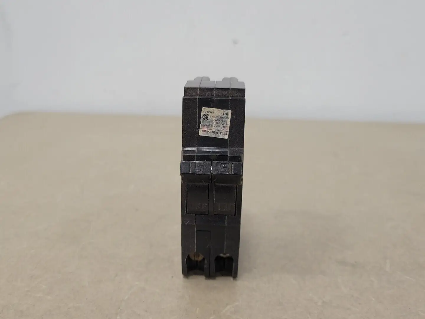 Used FEDERAL PIONEER NC215 Switchgears British Columbia CA | Lenmark #239836