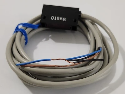NEW Omron E3S-LS3C1D