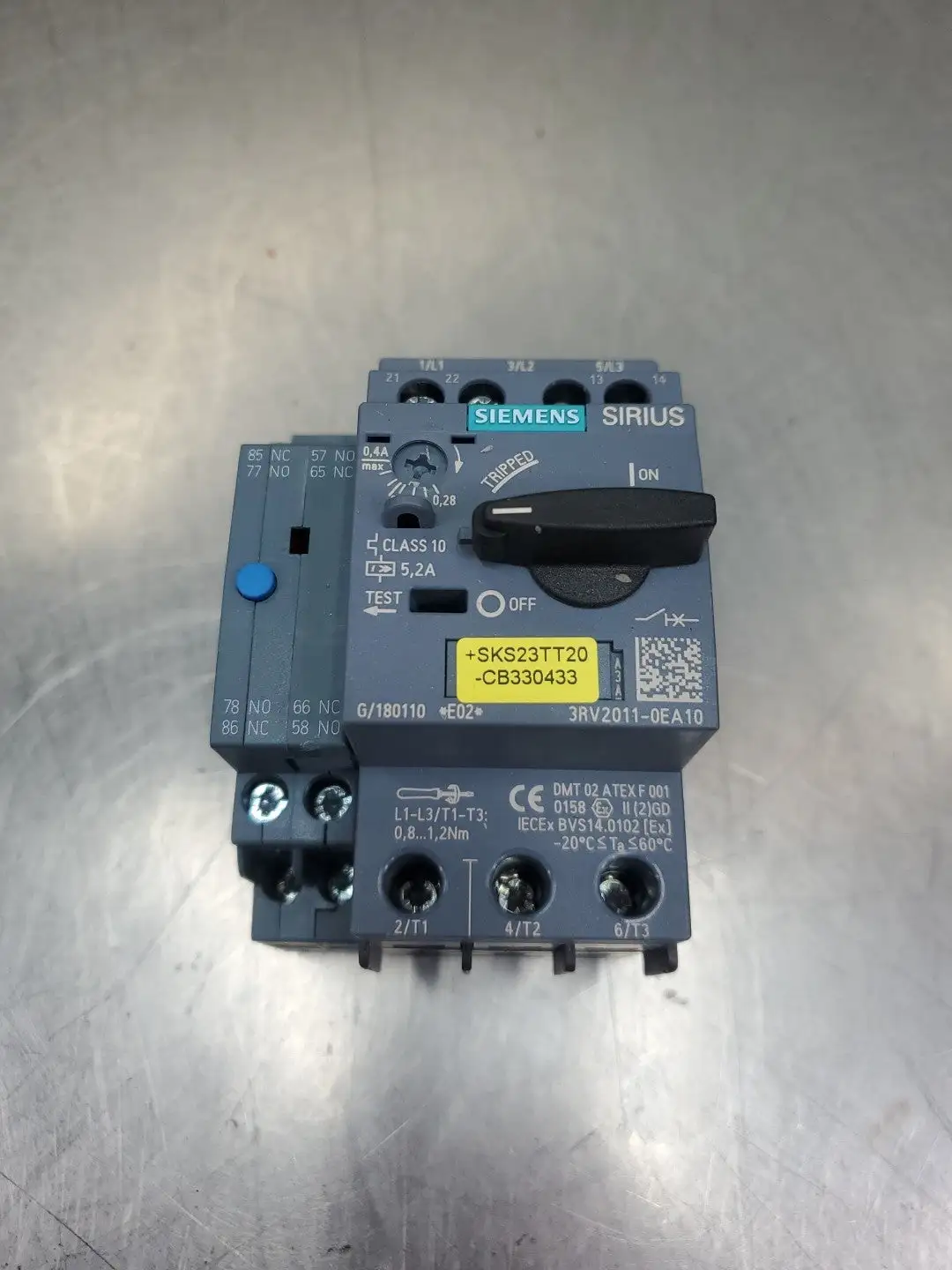 USED Siemens 3RV2011-0EA10 Circuit Breaker w/3RV2921-1M Module