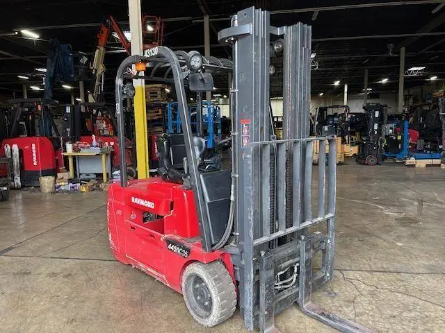 Used 2016 RAYMOND 445C35TT 3-Wheel Stand up Electric Counterbalance Forklifts Illinois US | Somerset Equipment Sales #1546178