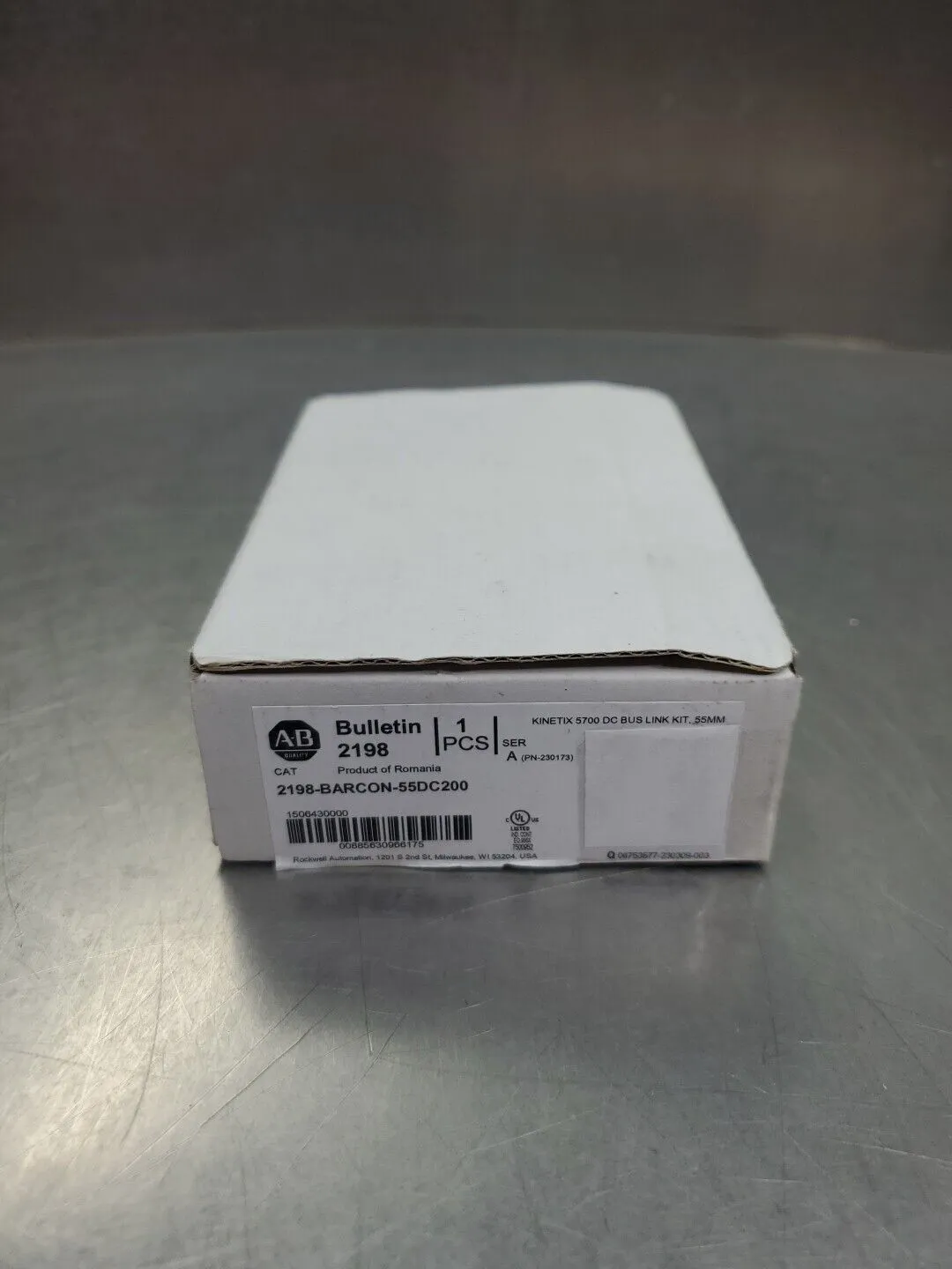 Allen Bradley 2198-BARCON-55DC200 Kinetix 5700 55mm DC Bus Link Kit. 4C-31