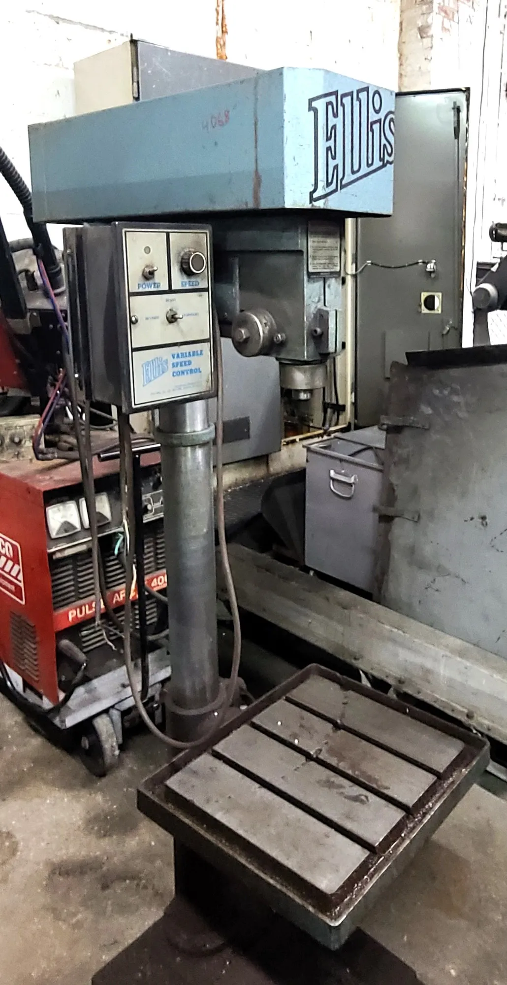 USED ELLIS 9000