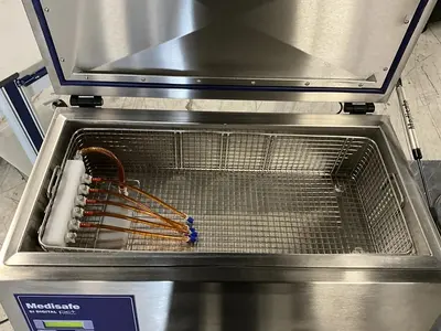 Used Medisafe MEDISAFE SI DIGITAL Cannulated Instrument Cleaner Model SI2060CPE Lab Washers Texas US | PT Medical Technologies #1459006