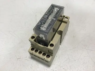 USED OMRON G7S-4A2B P73-14F