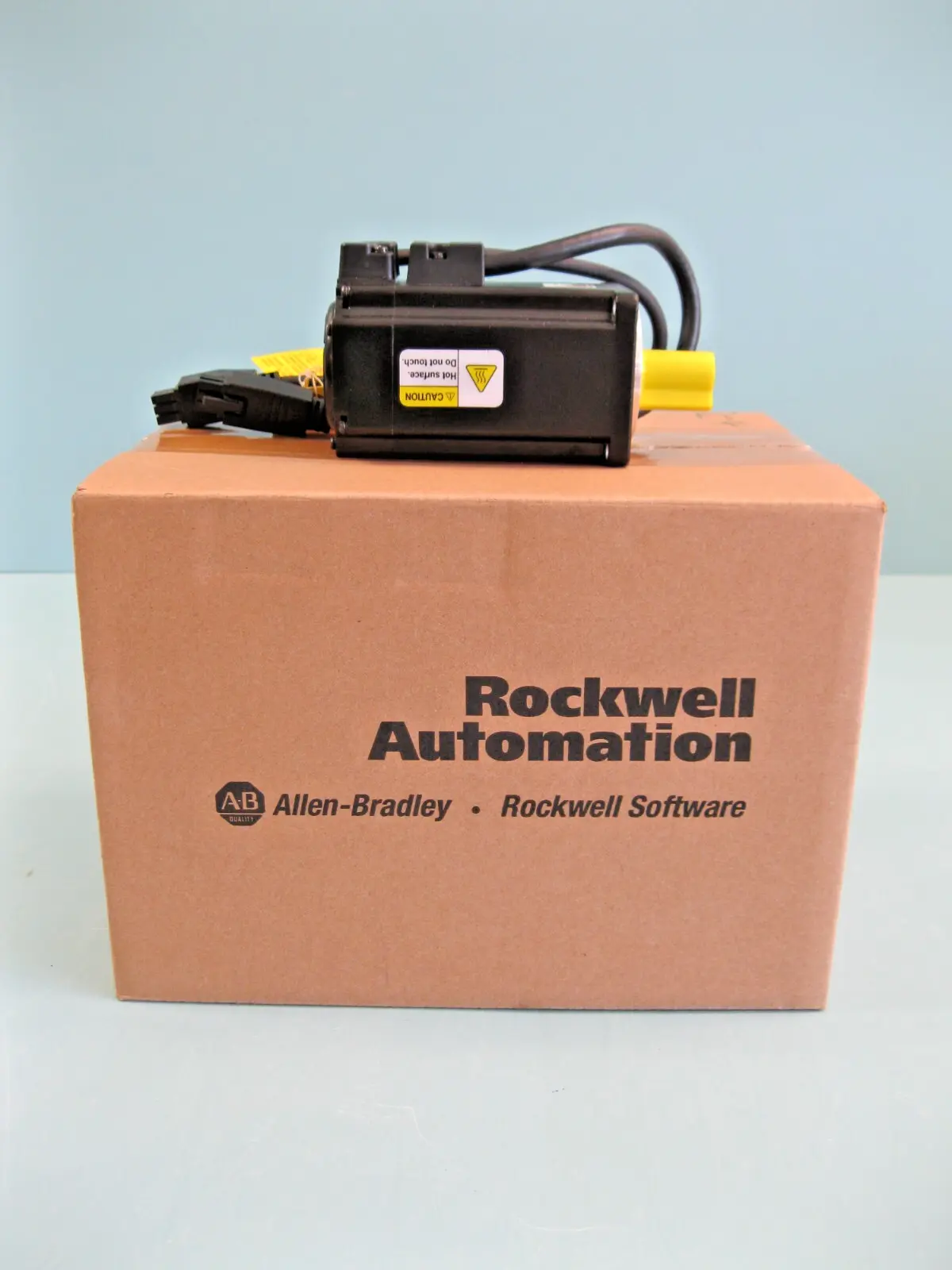 NEW Allen-Bradley TLP-A070-040-DJA32A