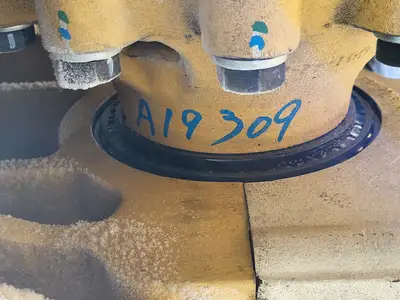 USED KOMATSU R561-22-71007