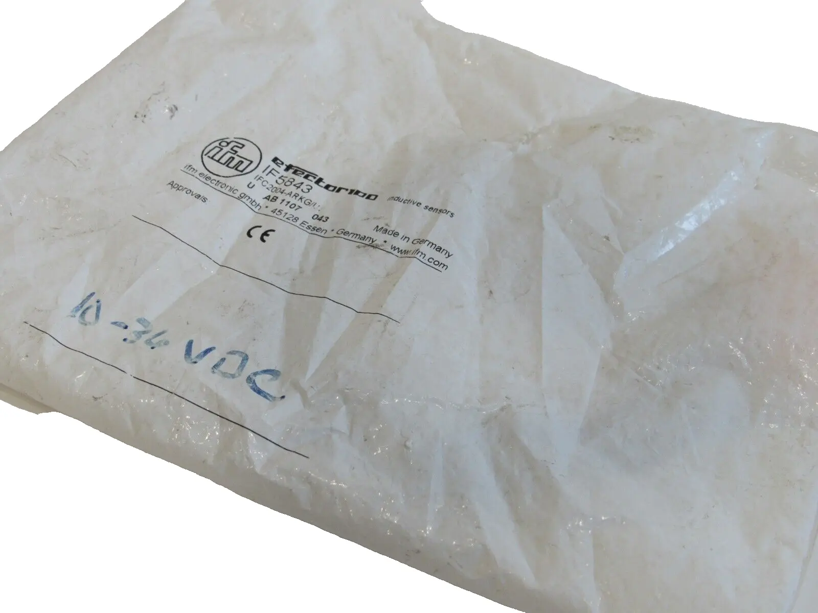 NEW IFM EFECTOR IF5843 INDUCTIVE SENSORS IFC2004-ARKG/UP-IF5843