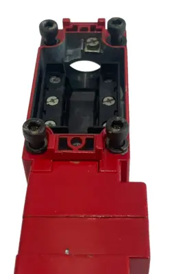 NEW TELEMECANIQUE XCSL522B1 LIMIT SWITCH