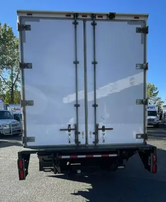 Used 2019 ISUZU NPR XD Reefer Trucks Florida US | Truck and Van Outlet #1509164