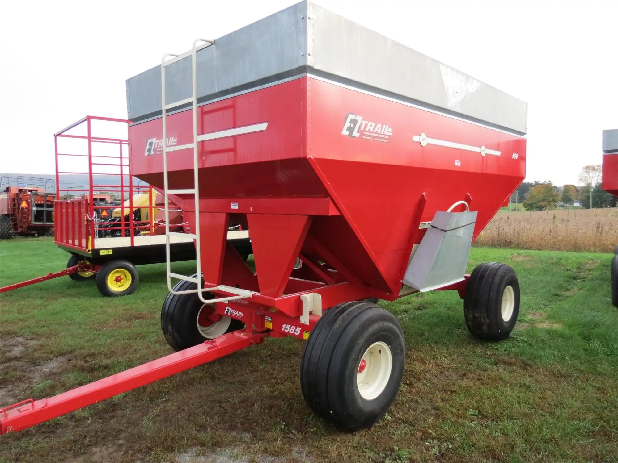 New | in-Stock 2025 E-Z TRAIL 500 Gravity Wagons Pennsylvania US | Zimmerman Farm Service #1410044