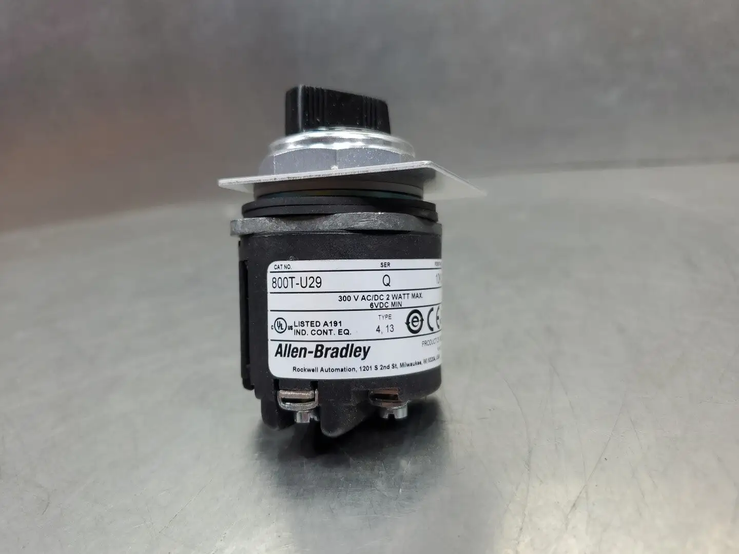 Allen Bradley 800T-U29 Ser Q 10Kohm Potentiometer 4D-35
