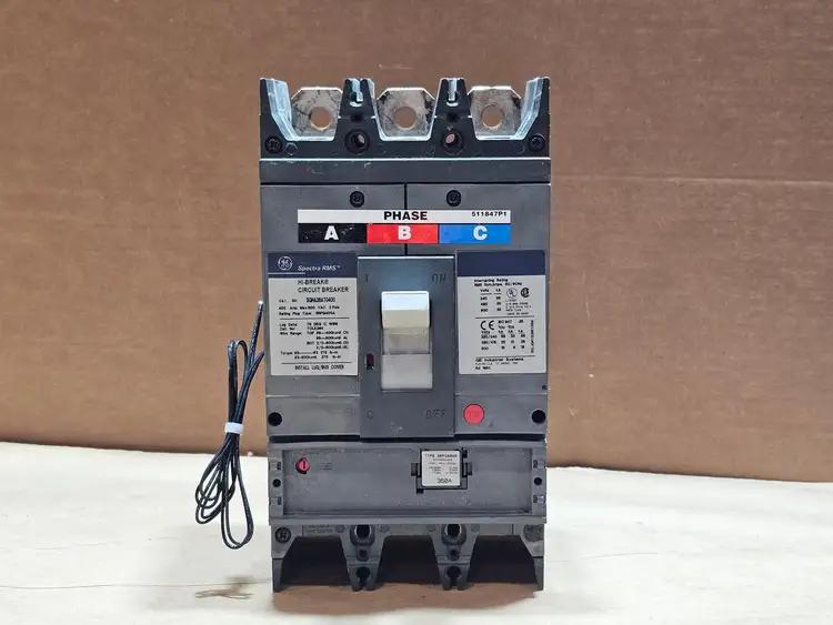 Used GENERAL ELECTRIC SGHA36AT0400 Switchgears British Columbia CA | Lenmark #1436810