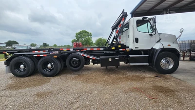 Used 2019 FREIGHTLINER 108SD Hooklifts & Roll-Offs Texas US | Roll Off Truck World #1491807