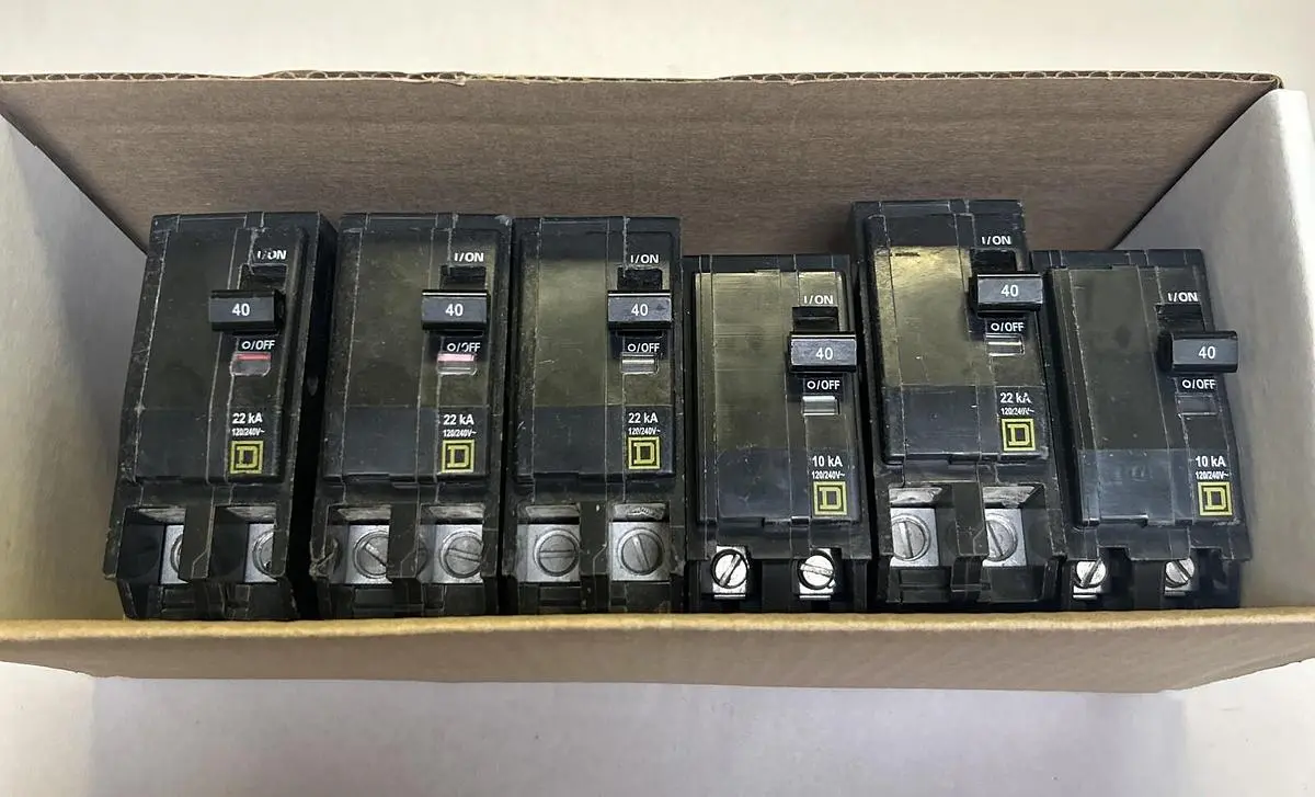 USED SQUARE D QOB240