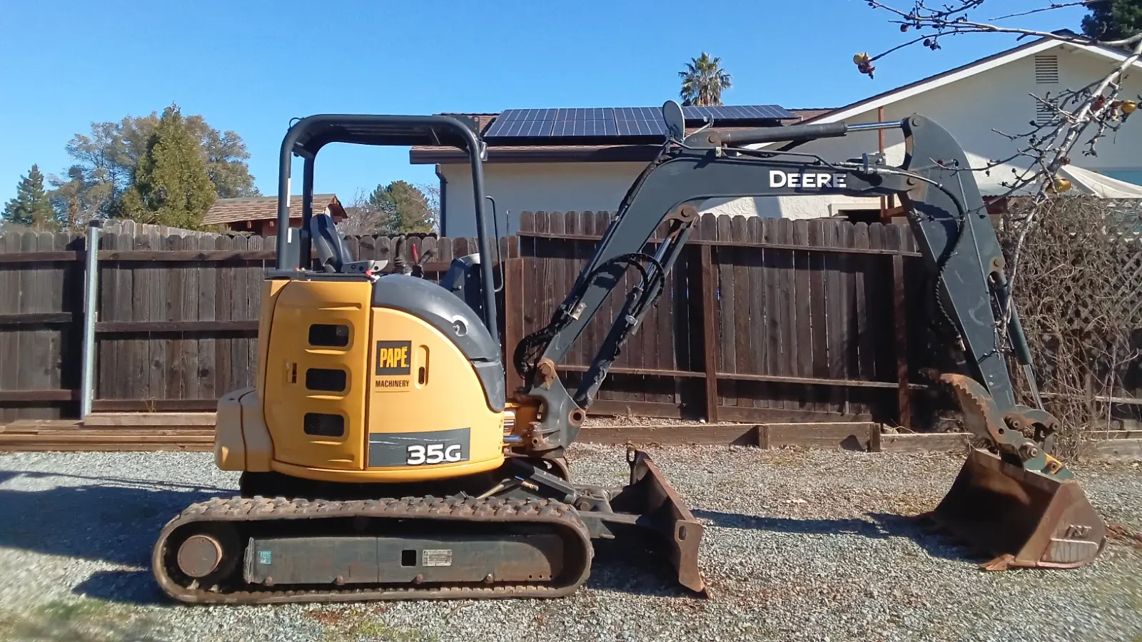 USED 2018 Deere 35G