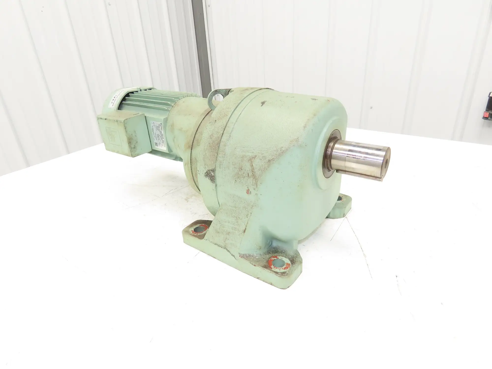 Tsubaki GMTA040-42L450BZ Inline Gear Motor 450:1 Ratio 4rpm .4kw 220V 3PH