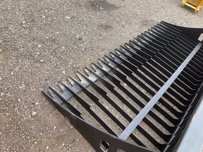 Used _UNKNOWN_ _UNKNOWN_ Rock Buckets Michigan US | Miedema Asset Management Group #1579411