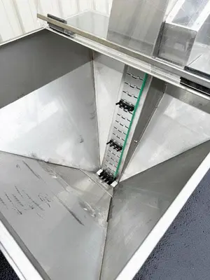USED GAI 3001 TOP