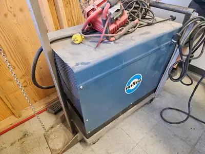 USED MILLER HF