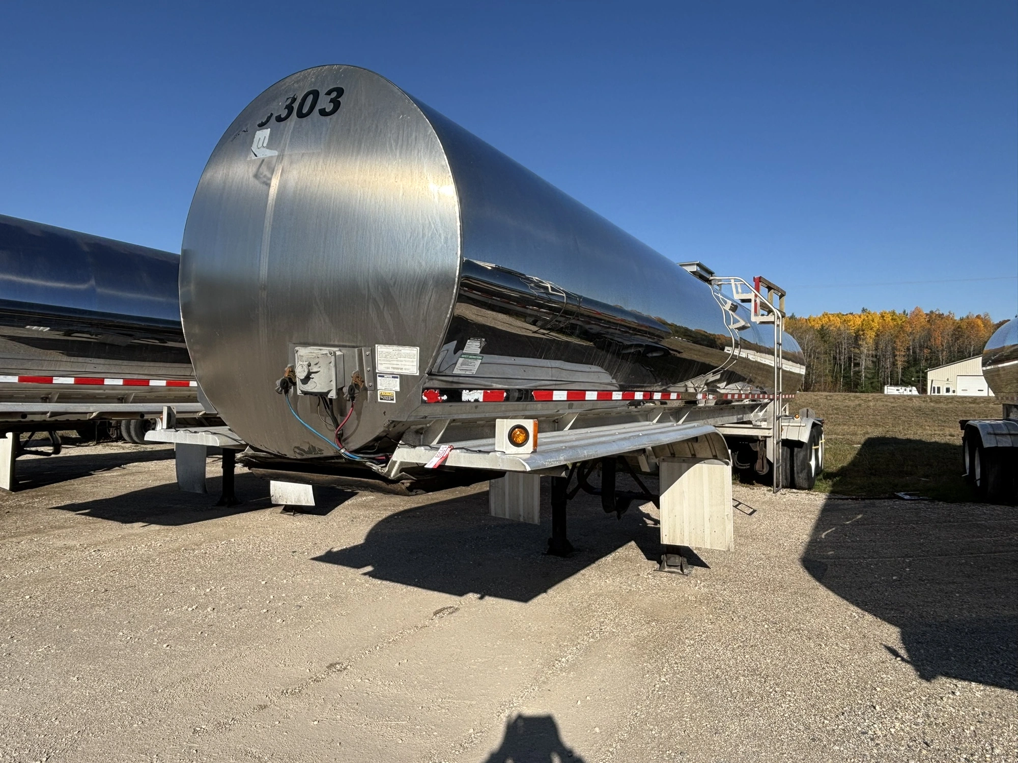 Used 2021 WALKER MILK TANKER TRAILER Liquid Supply Trailers Michigan US | Miedema Asset Management Group #1709468
