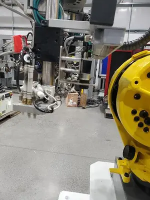 USED FANUC M-710IC/50