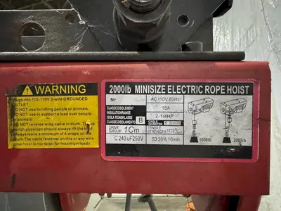 NORTHERN INDUSTRIAL TOOL 2000 LB MINISIZE ELECTRIC ROPE HOIST