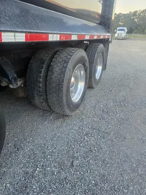 USED 2012 PETERBILT 386
