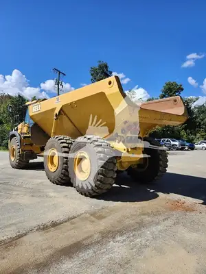 USED 2024 BELL B30E