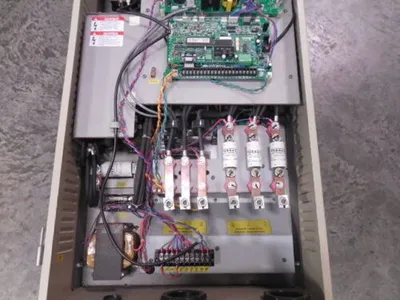 Toshiba FLOWQSU4800 Transistor Inverter 80kVA 96 Amps Missing Cover Used
