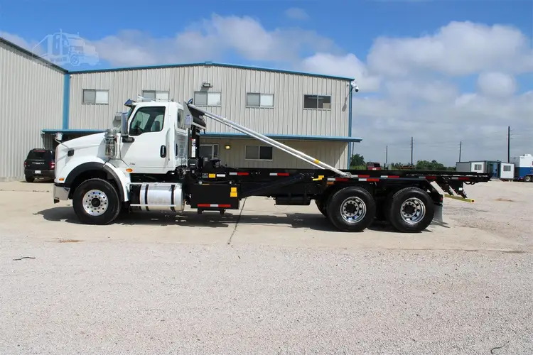 New | in-Stock 2026 INTERNATIONAL HX Rolloff Trucks Texas US | Roll Off Truck World #1491834