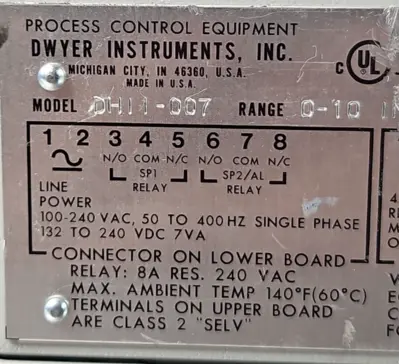 Dwyer Instrument DHI I-007 Digihelic Differential Pressure Controller (BIN4.4.4)