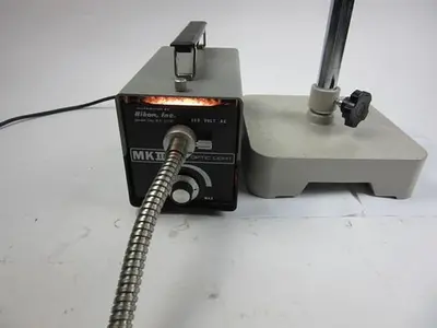 Nikon Microscope with fibre light