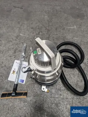 USED Nilfisk Nilfisk Advance America Vacuum, Model IVT1000CR