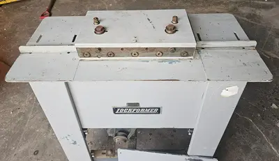 USED LOCKFORMER 20 GAUGE