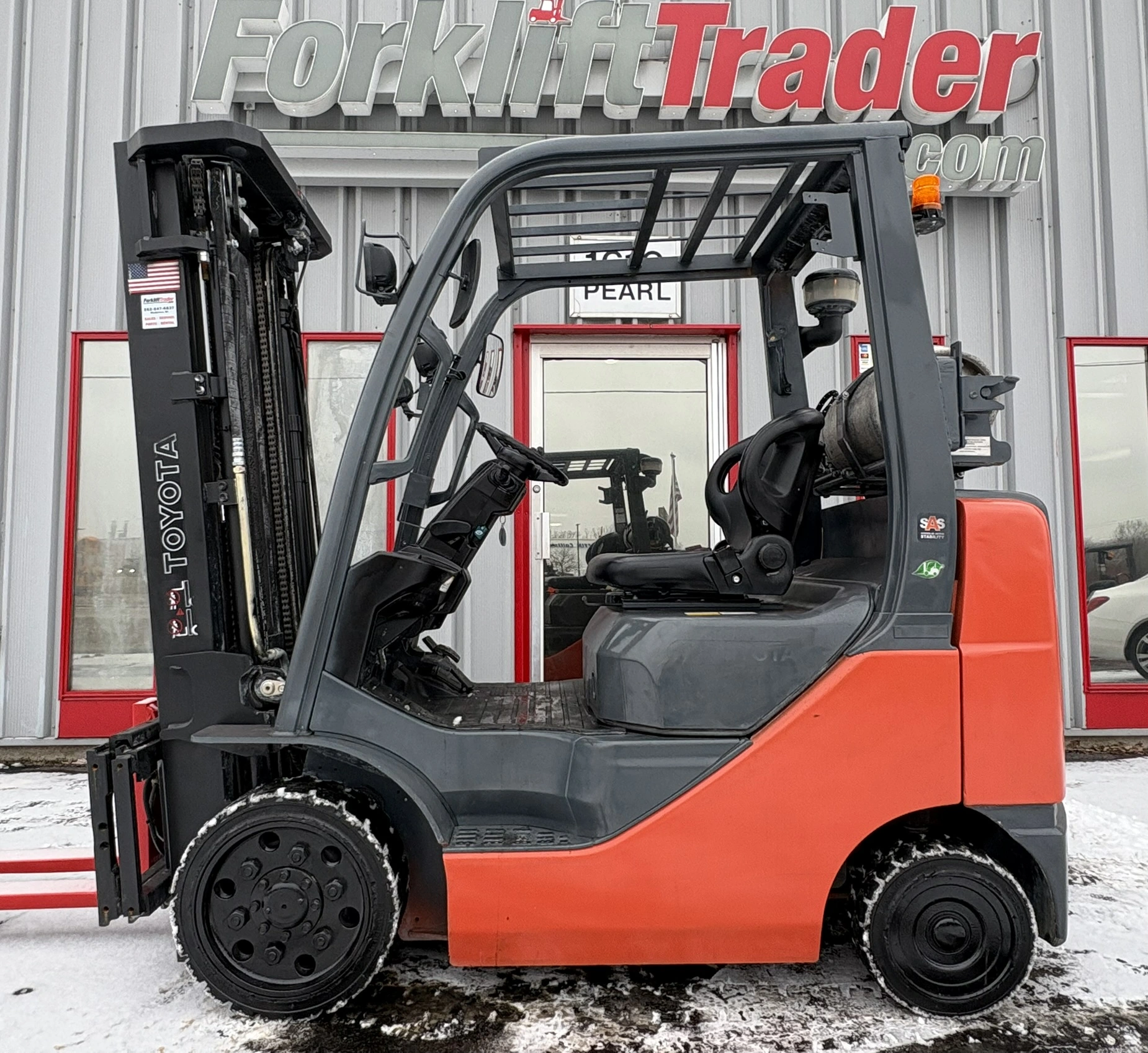 USED 2017 TOYOTA 8FGCU25