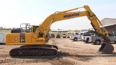 USED 2023 Komatsu PC210 LC-11