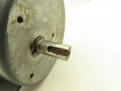 Yaskawa Electric PMED-12-HQ61 DC Wire Feed Motor 130rpm 18.3VDC 5.5 Amps
