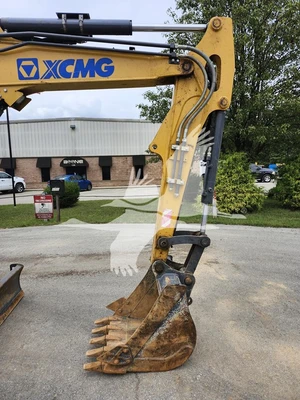 USED 2022 XCMG XE55U