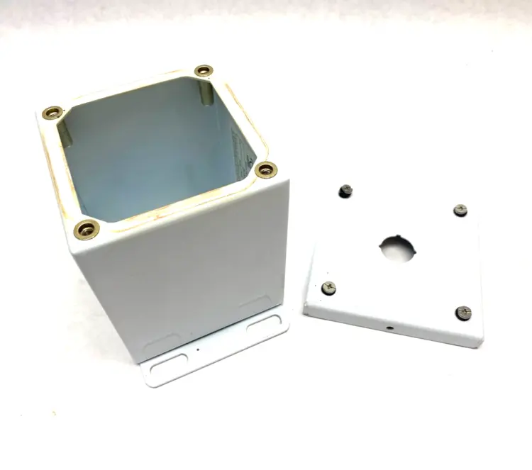 Used SAGINAW CONTROL & ENGINEERING PUSHBUTTON ENCLOSURE 4" X 4" WHITE STEEL Electrical Boxes | Maverick Industrial Sales #1119869