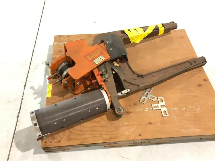 Used Milco Spot Style Weld Gun Spot Welders Michigan US | Maverick Industrial Sales #1489456