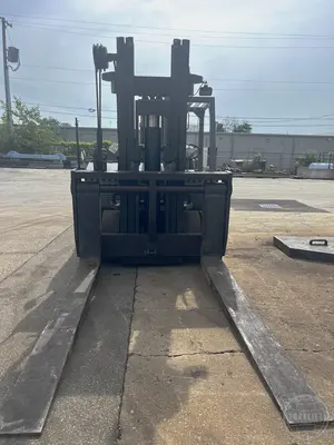 Used 2003 VERSALIFT VERSALIFT 40/60 Internal Combustion Forklifts: Pneumatic Tire Illinois US | Forklift Exchange #1274858
