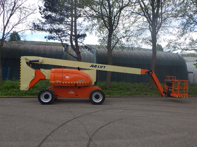 USED 2012 JLG 800AJ